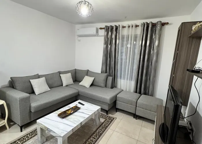 Amelia Apartment